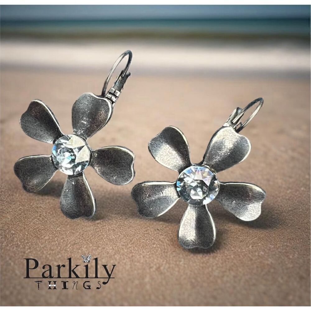 Handcrafted earrings with Aurora crystal
